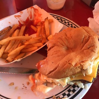 Cool Cat Cafe - Burgers Near Me - Kihei, Hawaii