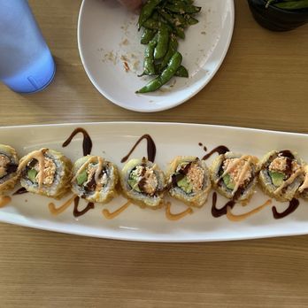OTTO SUSHI - Half and half roll with just spicy crab - Japanese Near Me - San Fernando Valley, California OTTO SUSHI - Half and half roll with just spicy crab - Japanese Near Me - San Fernando Valley, California