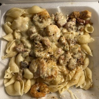 BeauxJax Crafthouse - "The works" loaded Mac and cheese - Bars Near Me - Bossier City, Louisiana BeauxJax Crafthouse - "The works" loaded Mac and cheese - Bars Near Me - Bossier City, Louisiana