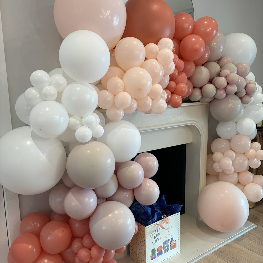 HappyFeet Play Zone - Balloon garland - Bounce House Rentals Near Me - Oakland, California HappyFeet Play Zone - Balloon garland - Bounce House Rentals Near Me - Oakland, California