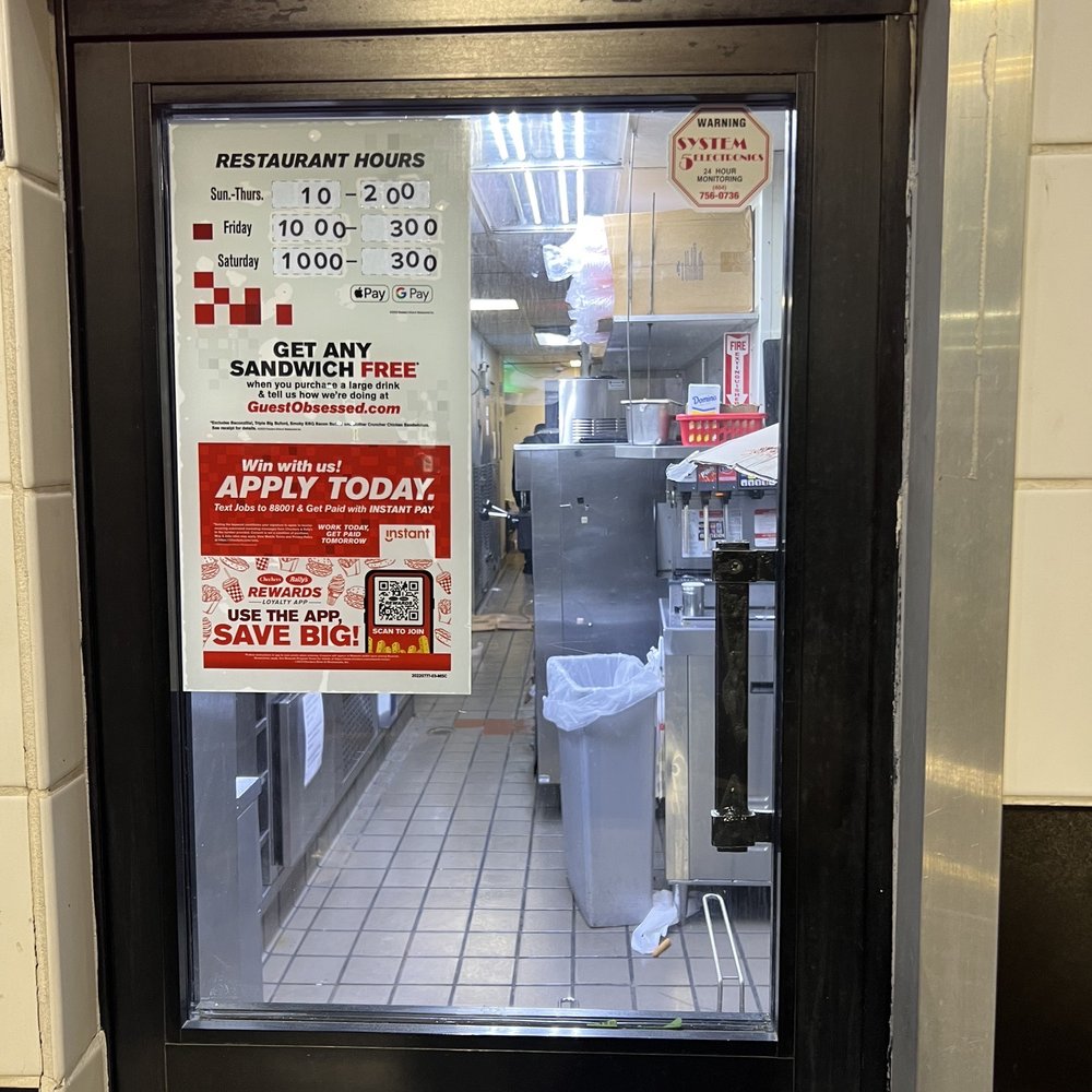 Checkers - Attendant doing nothing but on his phone - Fast Food Near Me - Suwanee, Georgia Checkers - Attendant doing nothing but on his phone - Fast Food Near Me - Suwanee, Georgia