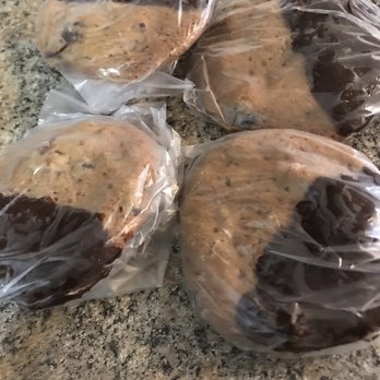 Full Moon BBQ - Full moon cookies - Barbeque Near Me - Birmingham, Alabama