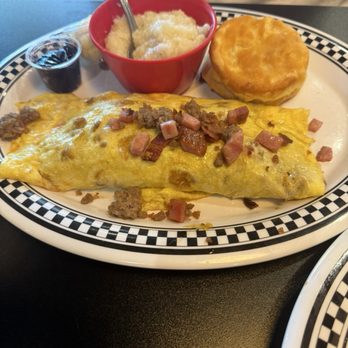 Shorty's Diner - Diners Near Me - Yorktown, Virginia