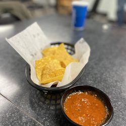 Taqueria Los Atlantes - Chips and salsa