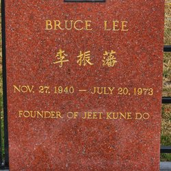 Bruce Lee and Brandon Lee Gravesite - Lee Jun-fan