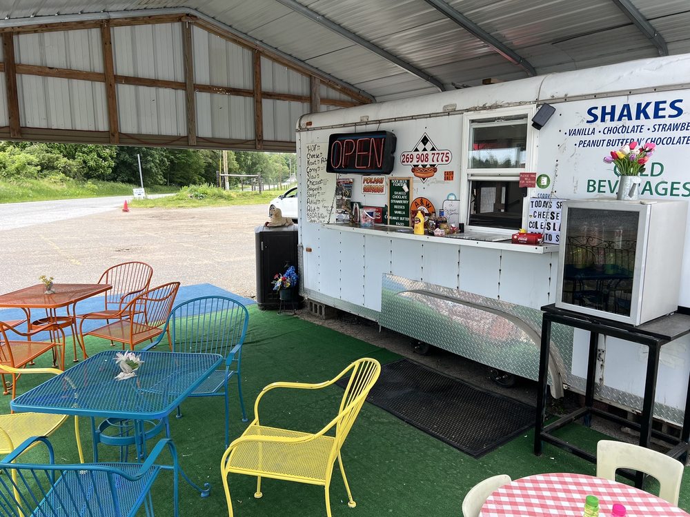 Hotdogs And More Logo