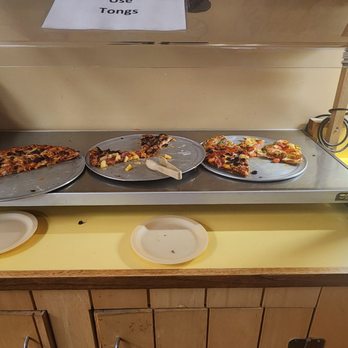 Bullwinkle's Pizza Parlor - pizzas and salads - Italian Near Me - Juneau, Alaska Bullwinkle's Pizza Parlor - pizzas and salads - Italian Near Me - Juneau, Alaska