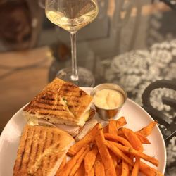 Olive's Eatery - Turkey panini