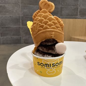 Somisomi - Cookies and cream with Oreos on top - Desserts Near Me - Carrollton, Texas Somisomi - Cookies and cream with Oreos on top - Desserts Near Me - Carrollton, Texas