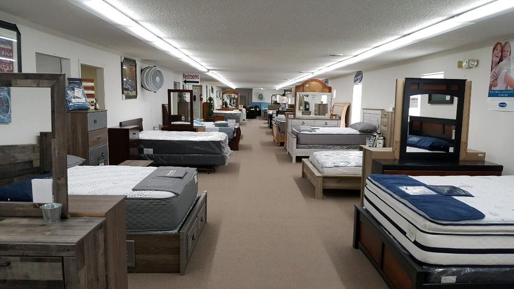 PATSY’S FURNITURE Updated September 2024 1115 N Saint Joe Dr, Park