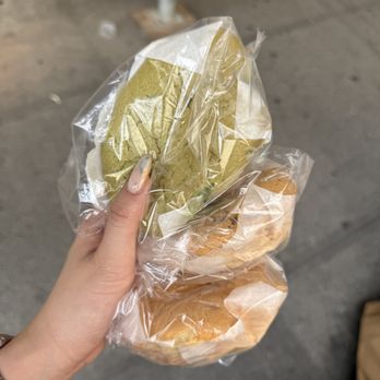 Elite Experience: Kam Hing Bakery - Baxter St - Pandan, Classic, and chocolate chip sponge cakes - Yelp Events Near Me - New York, New York