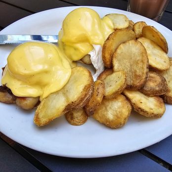 Fountain Diner - Special Benny - American Near Me - Langford, British Columbia
