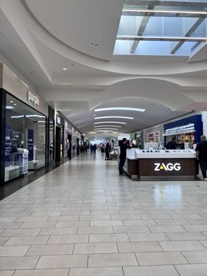 Cerritos Mall by null