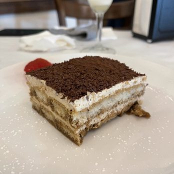 Romeo's - Tiramisu - Italian Near Me - Jackson Heights, New York