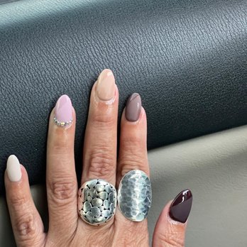 Blushed Nail Bar - Nail Salons Near Me - Arlington, Texas