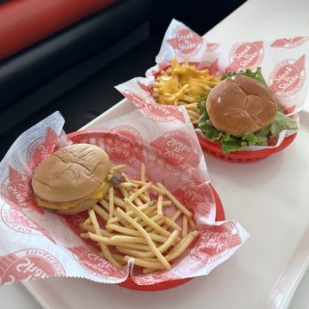 Steak 'n Shake - wo burgers and french fries - Fast Food Near Me - Nashville, Tennessee Steak 'n Shake - wo burgers and french fries - Fast Food Near Me - Nashville, Tennessee