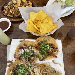 La Rivera Mexican Cantina - Three street tacos & fajitas