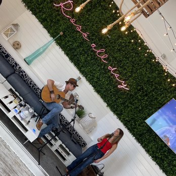 The Hampton Social - Naples - Live music for Brunch - New American Near Me - Naples, Florida The Hampton Social - Naples - Live music for Brunch - New American Near Me - Naples, Florida