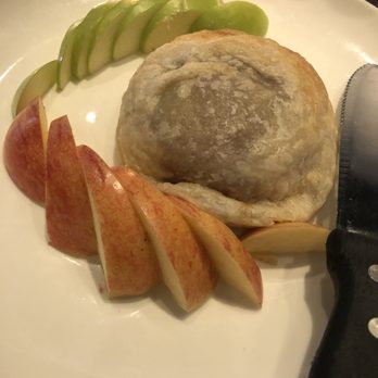 M's Pub - Baked Brie en Croûte - New American Near Me - Omaha, Nebraska M's Pub - Baked Brie en Croûte - New American Near Me - Omaha, Nebraska
