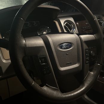 Doms Mobile Detailing - Interior Steering Wheel (After) - Auto Detailing Near Me Doms Mobile Detailing - Interior Steering Wheel (After) - Auto Detailing Near Me