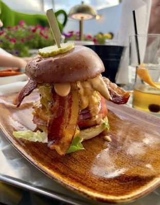 Bourbon & Burger by null