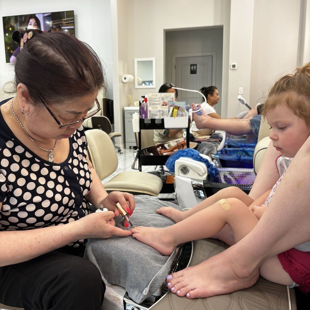 Dior Nails Spa - Nail Salons Near Me - Washington, Utah