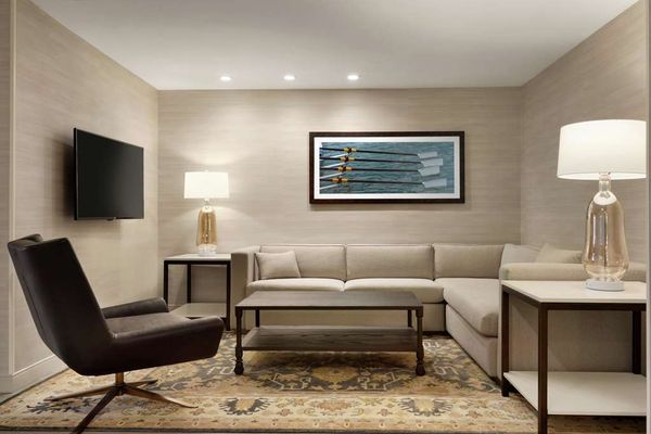 DoubleTree Suites by Hilton Hotel Boston - Cambridge by null