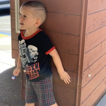 Happy Barber - Happy with his new hair cut - Barbers Near Me - San Diego, California Happy Barber - Happy with his new hair cut - Barbers Near Me - San Diego, California