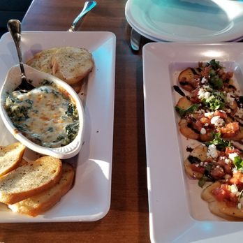 Mellow Mushroom St Peters - Bruschetta and Artichoke Dip - Pizza Near Me - Cottleville, Missouri