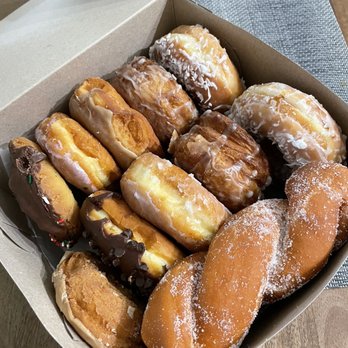 Mazzoa Donuts - Assorted dozen - Donuts Near Me - Las Vegas, Nevada Mazzoa Donuts - Assorted dozen - Donuts Near Me - Las Vegas, Nevada