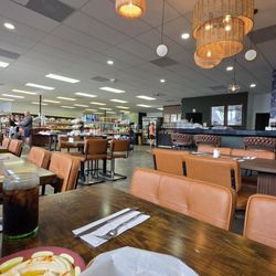 Hala’s Mideast Eatery And Market