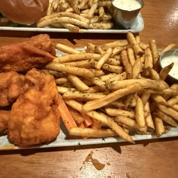 Pyramid Cafe - Chicken wings - Burgers Near Me - Las Vegas, Nevada