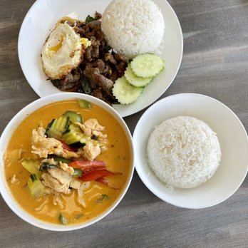 Mountain Thai Kitchen - Basil rib eye steak and Penang chicken curry - Thai Near Me - Broomfield, Colorado Mountain Thai Kitchen - Basil rib eye steak and Penang chicken curry - Thai Near Me - Broomfield, Colorado