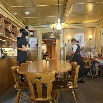 Posthotel Rössli - Restaurants Near Me - Gstaad, BE
