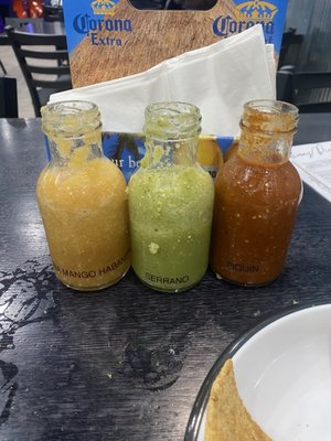 Mariscos Los Cuates by null