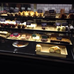 Lauras Bakery & Pizza - Lækre kager og desserter.