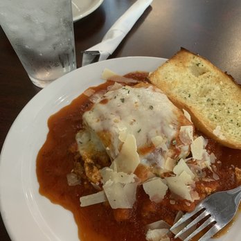 Fratello's Ristorante Centro Citta - Lasagna Napoletane al' Forno Side Salad - Italian Near Me - San Antonio, Texas Fratello's Ristorante Centro Citta - Lasagna Napoletane al' Forno Side Salad - Italian Near Me - San Antonio, Texas