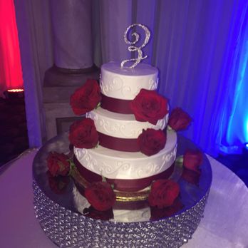 Jubilee Ballroom - Beautiful cake included in the majestic package ! - Party & Event Planning Near Me - Pembroke Pines, Florida Jubilee Ballroom - Beautiful cake included in the majestic package ! - Party & Event Planning Near Me - Pembroke Pines, Florida