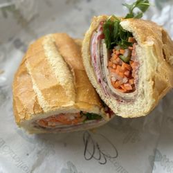 Saigon Deli - Combination banh mi