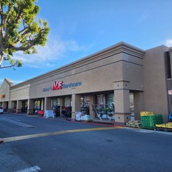 Miner's Ace Hardware - Outside