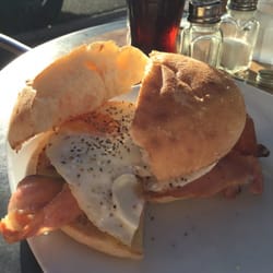Connies Cliff Rd Cafe - Brekkie Burger