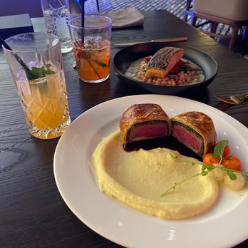 Hell's Kitchen - Beef Wellington & Crispy Salmon - Cocktail Bars Near Me - Funner, California