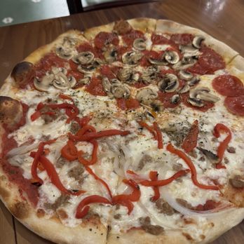 J. Dolan's - Was able to get two types on one. This was good. - Pizza Near Me - Honolulu, Hawaii