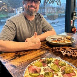 Chickel Pizza special & Wings
