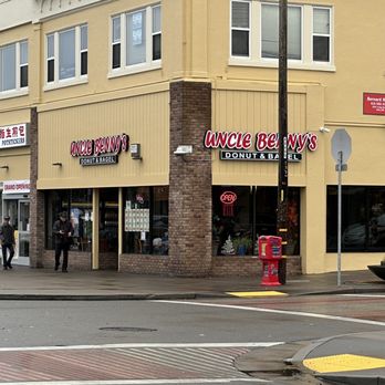 Uncle Benny's Donut and Bagel - On a busy corner - Donuts Near Me - San Francisco, California Uncle Benny's Donut and Bagel - On a busy corner - Donuts Near Me - San Francisco, California