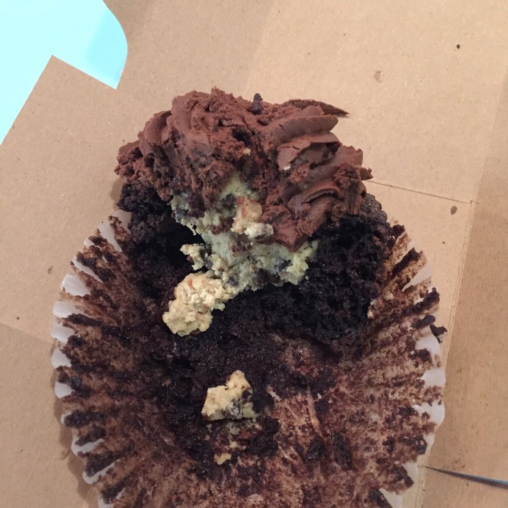 Simple Sugars - Vegan Cookie Dough Filled Cupcake - Ice Cream & Frozen Yogurt Near Me - Ruidoso, New Mexico