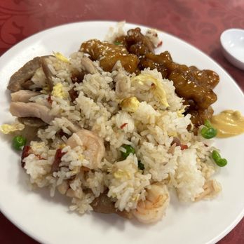 Salt Lake Chinese Restaurant - Sesame chicken and house rice - Chinese Near Me - Honolulu, Hawaii Salt Lake Chinese Restaurant - Sesame chicken and house rice - Chinese Near Me - Honolulu, Hawaii
