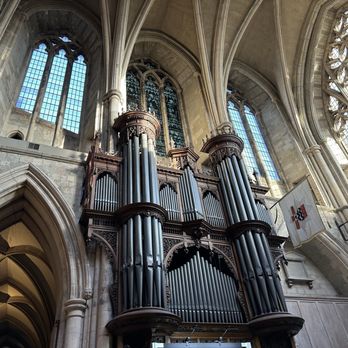 Southwark Cathedral - Churches Near Me - London, XGL