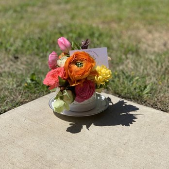 Flowers By Primrose - A Primrose Tea Cup. - Florists Near Me - Whitehouse, Texas