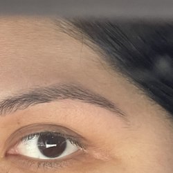 Hollywood Beauty Eyebrow Threading - Messed up the arch